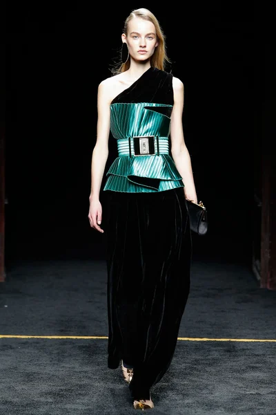 Look 51